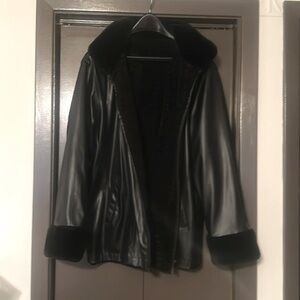 Giacca Gallery very nice Faux Mink/ Faux Leather Reversible Coat, medium